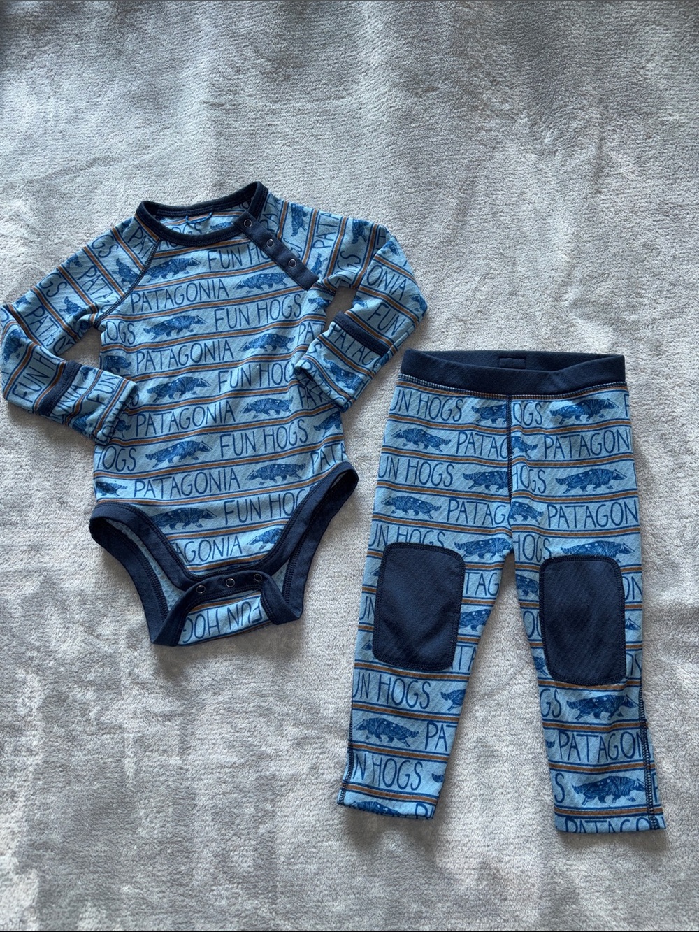 Patagonia Infant Capilene® Midweight Set 6-12 months badger hogs